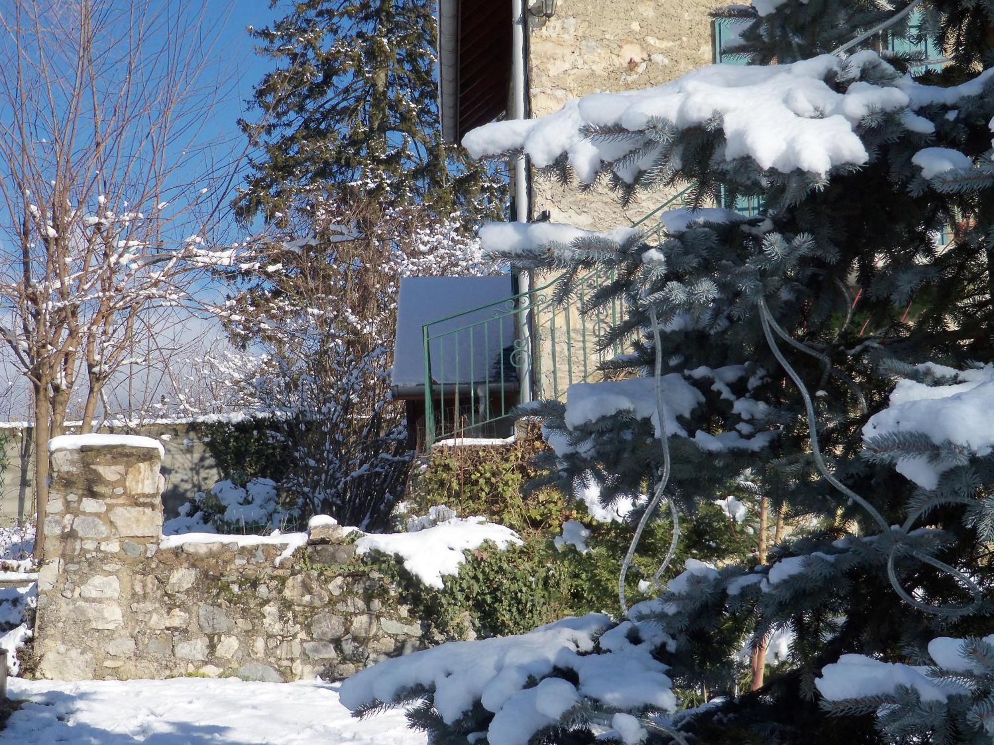 Gite Arthur Et Germaine Maisonnette A La Campagne Avec Un Grand Jardin Saint-Jeoire-Prieure Esterno foto